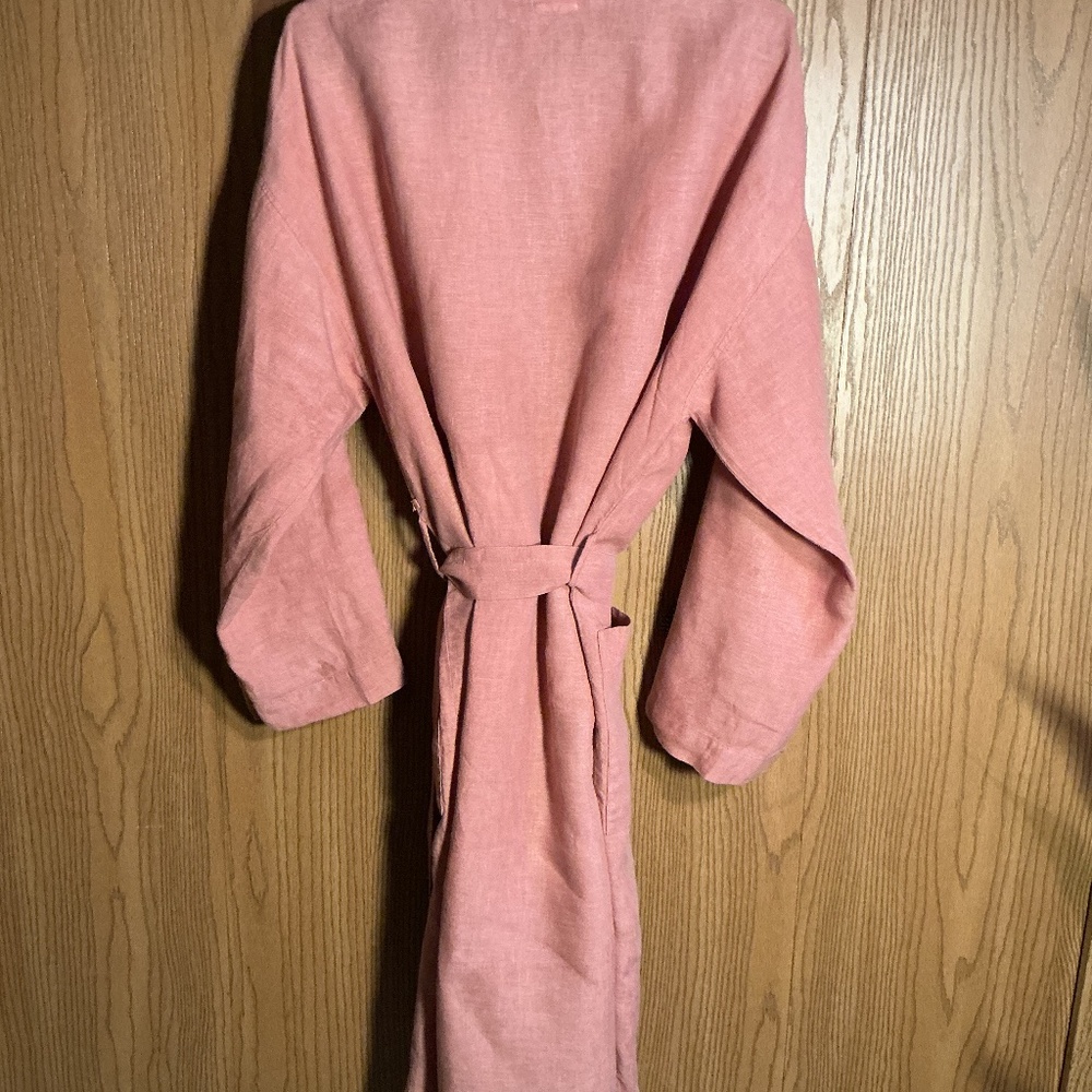 MOO 100% Linen Robe - Picture 2 of 4